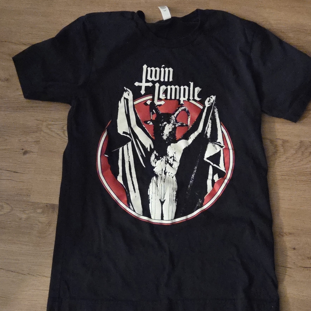 Twin Temple Graphic Band Tee - Black with Red & White Print